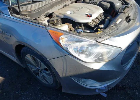 2013 Hyundai Sonata Hybrid Limited z USA, uszkodzony, nr VIN KMHEC4A46DA100654